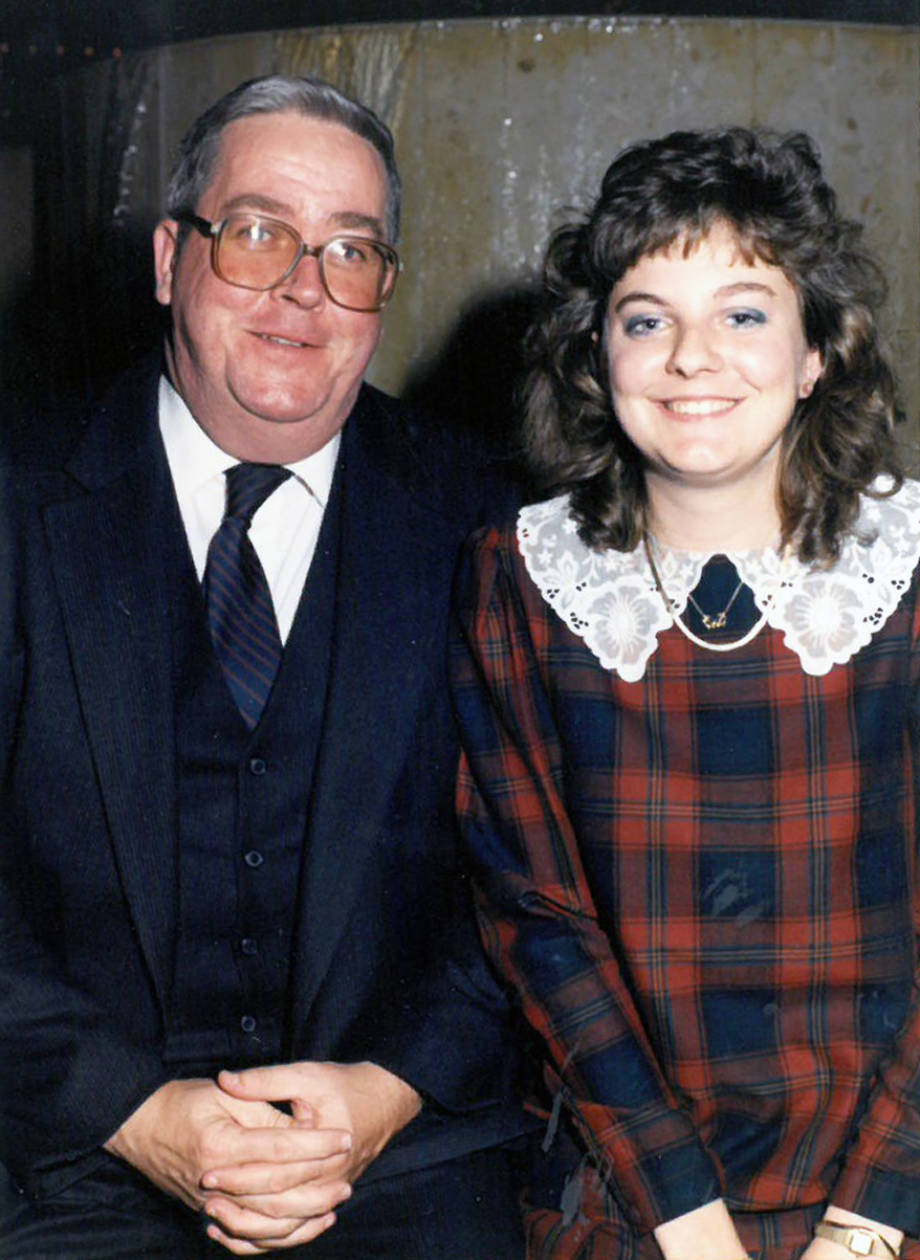 Ron Wenneker and his daughter, Robin, during Kappa Alpha Theta's Dad Weekend in 1988. Photo courtesy of Robin Wenneker.